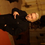 Sbormistr Semerák před zkouškou